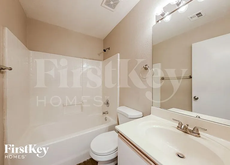 2222 N 90th Ln — Photo 13