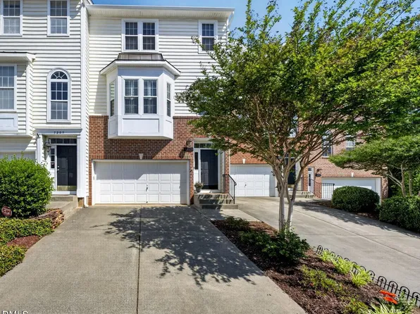 7207 Doverton Ct, Raleigh, NC 27615