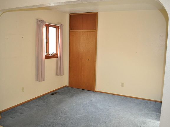 5th image of 409 Glenwood Dr