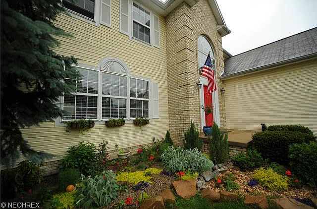 2nd image of 221 Adena Trce
