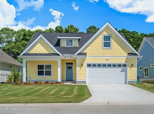 313 Lightning Bug Ln, Holly Ridge, NC 28445