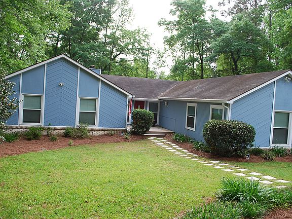 3rd image of 119 Ferndale Dr