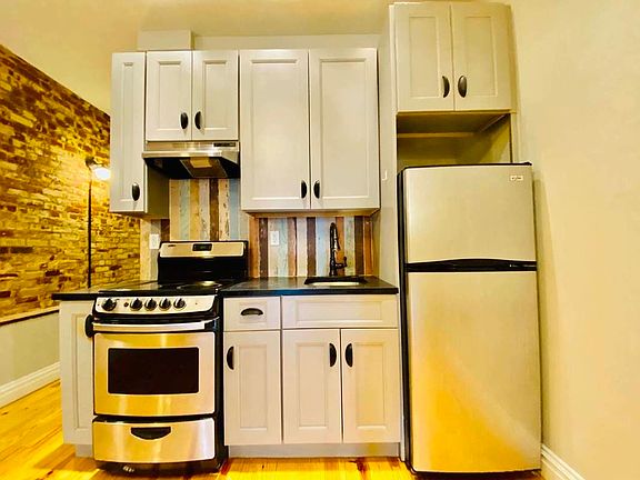 3rd image of 276 Chauncey St #1A