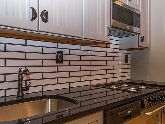 3rd image of 212 Saint Nicholas Ave #2B