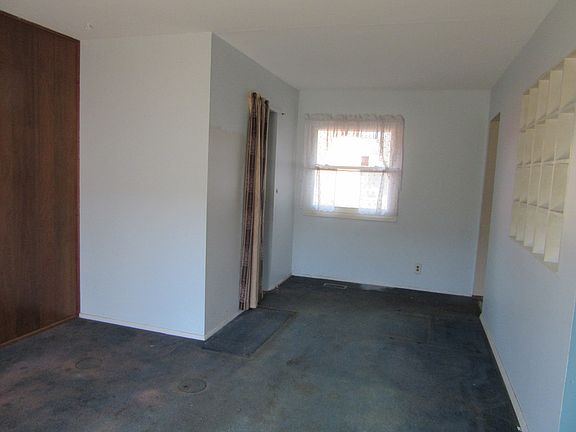 2nd image of 120 Vernon Dr