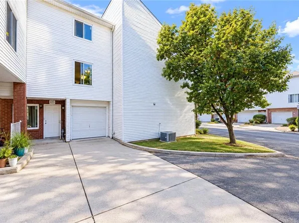 123 Jamie Ln, Staten Island, NY 10312
