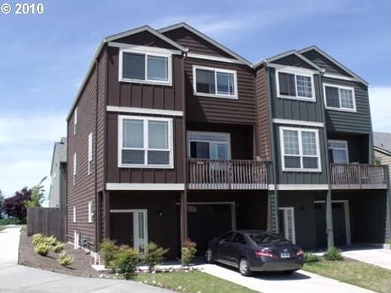 1st image of 10000 NE 28th Pl