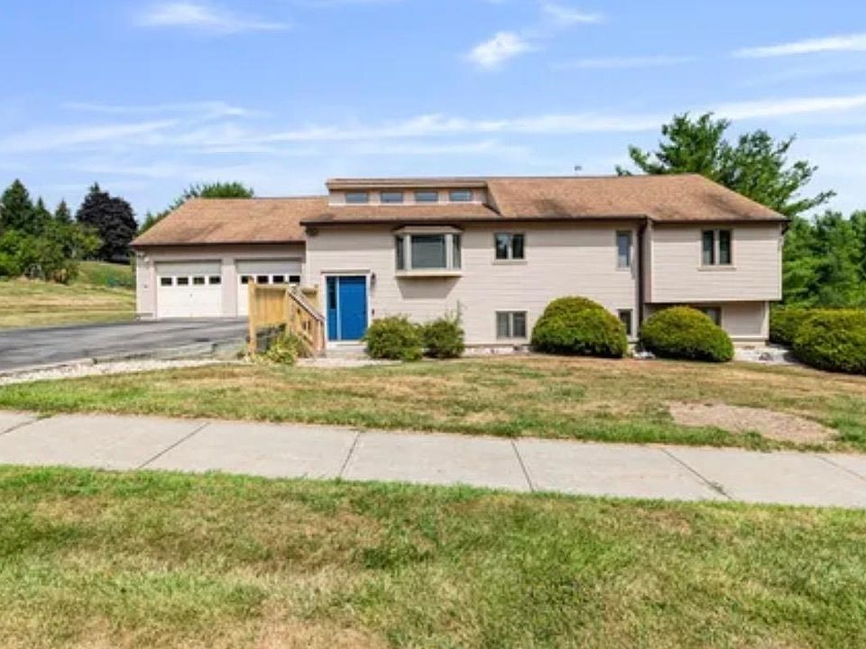 1st image of 30 Dubois Drive