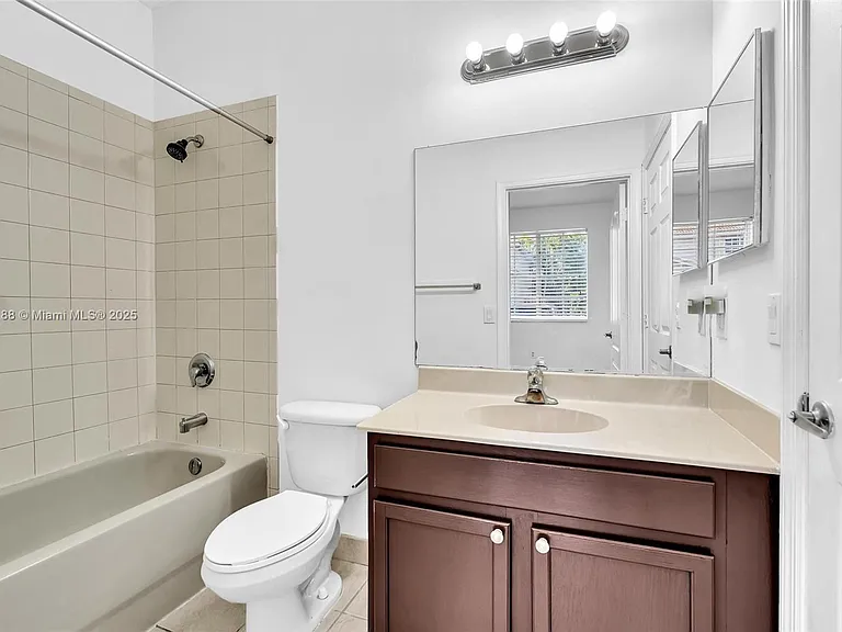21205 NW 14th Pl — Photo 15