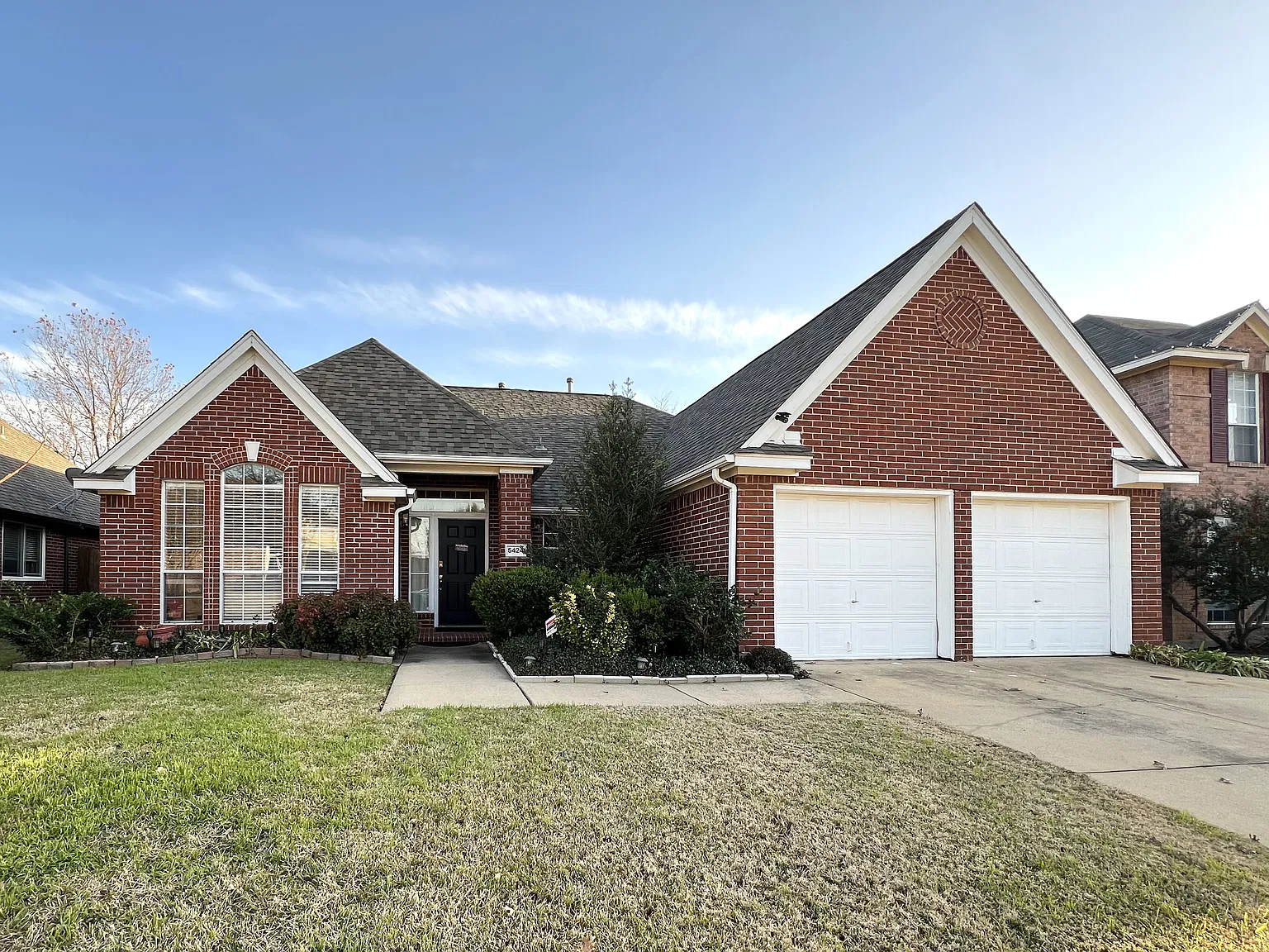 4 bed, 2354 sqft, $2,800 — Photo 1