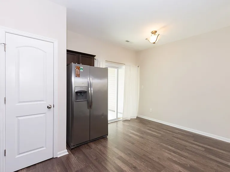530 Oyster Rock Ln — Photo 13