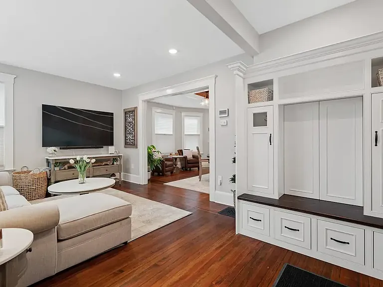 20 Hobart St #1 — Photo 5