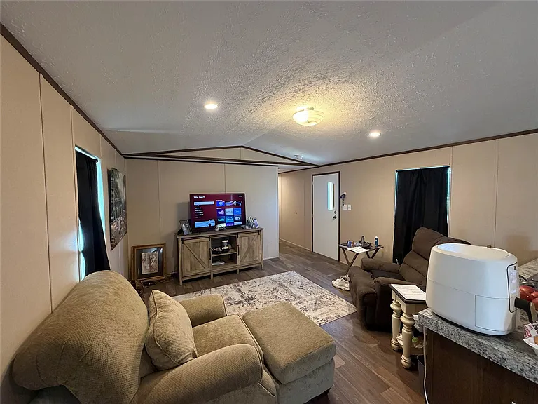 22745 Gabriel #50 — Photo 7