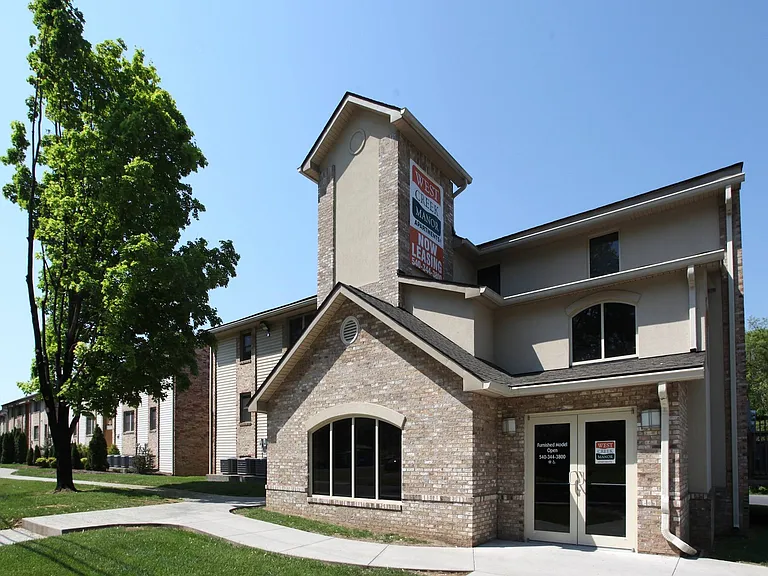 Leasing Office