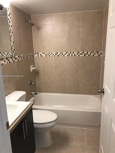 1400 San Remo Cir Photo 1