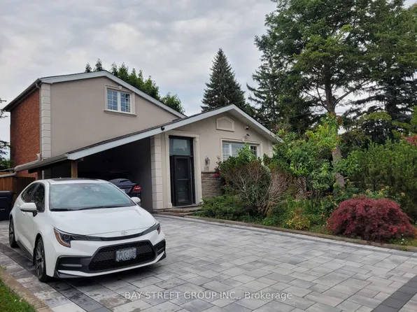 103 Glentworth Rd, Toronto, ON M2J 2E7
