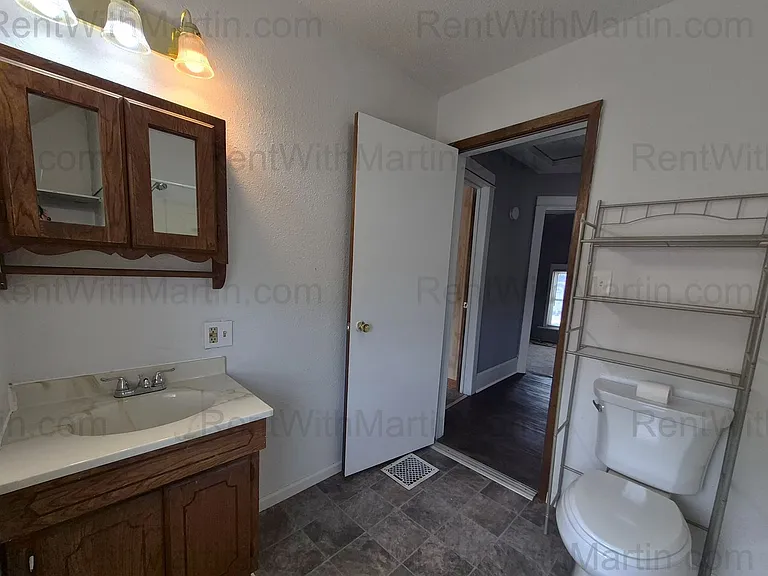 310 N Frederick Ave — Photo 18