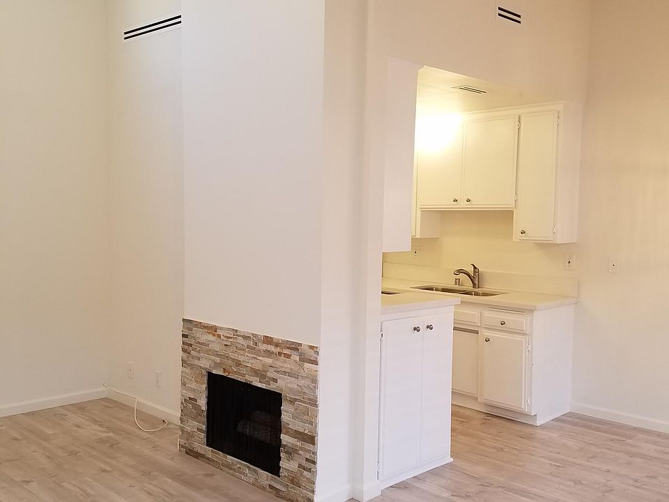 1st image of 1237 N Ogden Dr APT 5