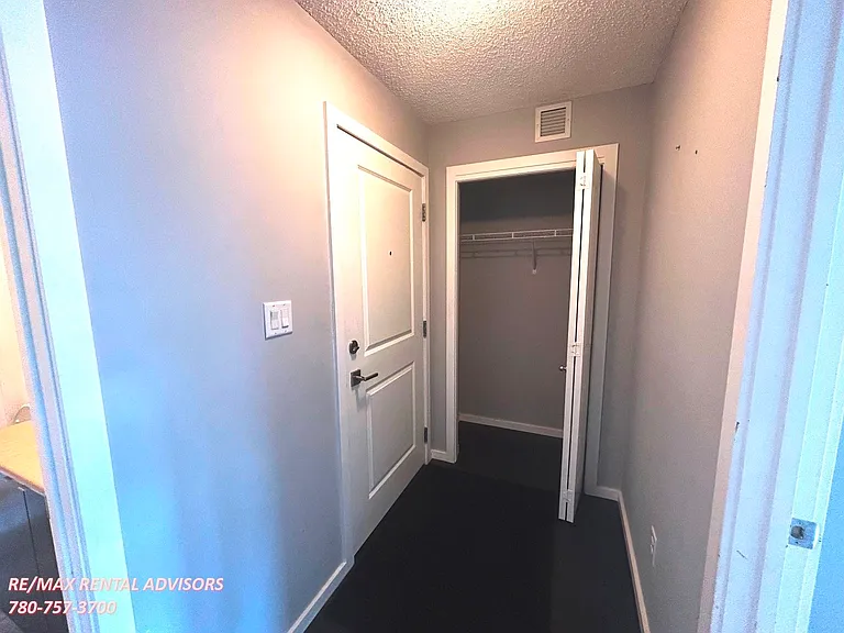 340 Windermere Rd NW #209 — Photo 7