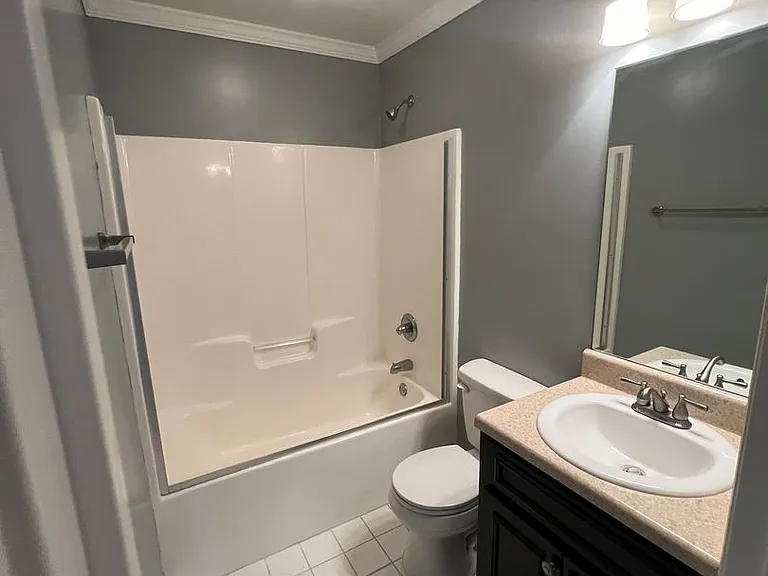 Huntingdon Apartments — Photo 33