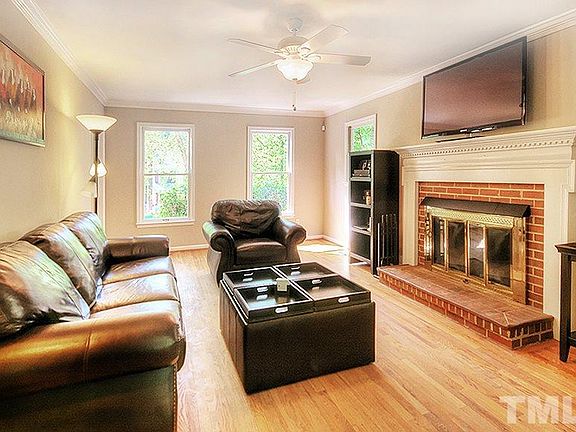 4th image of 525 Tall Oaks Dr