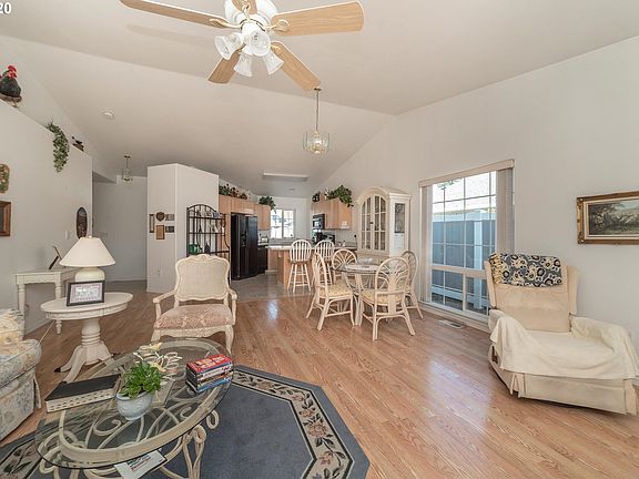 4th image of 5505 NE 84th Ave