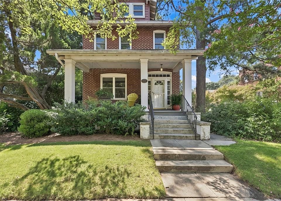 1st image of 935 Shirley Ave
