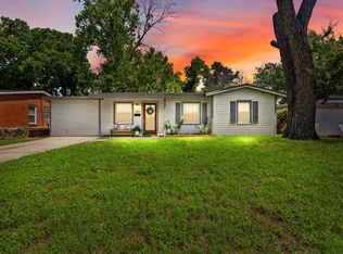 4505 Reaford Dr, Haltom City, TX 76117