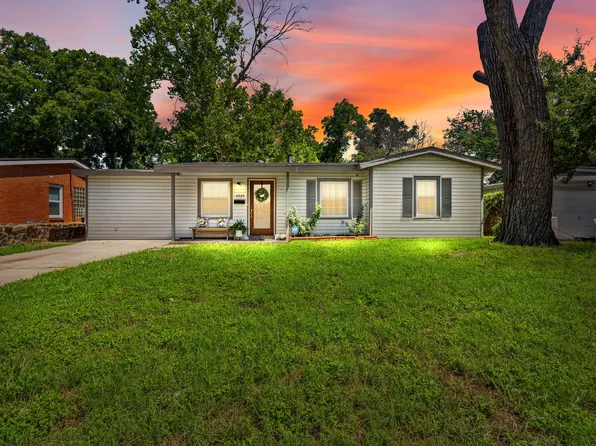4505 Reaford Dr, Haltom City, TX 76117