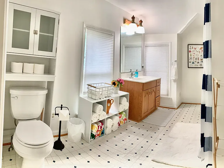 4674 Lake Dr — Photo 19