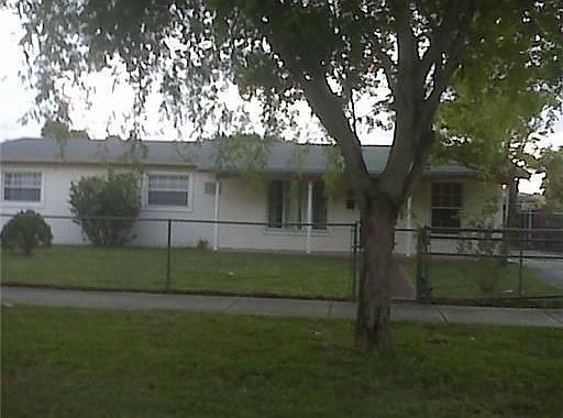 1st image of 20640 NE 2nd Ave