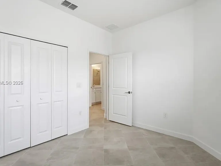 20511 Hazelnut Ct S #20511 — Photo 8