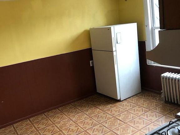 3rd image of 8540 94th St #3
