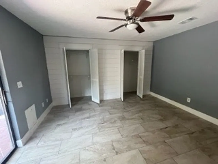 1206 Stephen Dr #1 — Photo 8