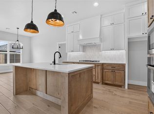 10404 SW 49th St, Mustang, OK 73064