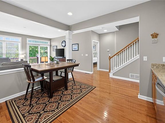 4th image of 189 Hampton Way