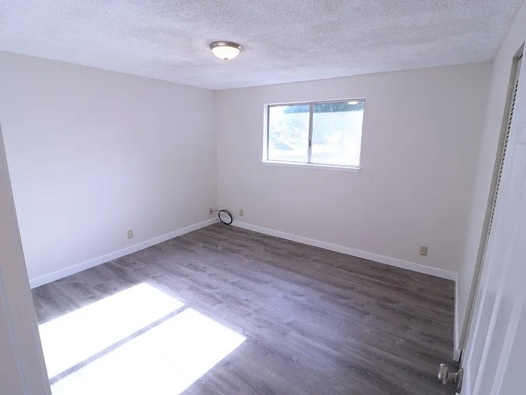 485 S 49th Pl — Photo 7