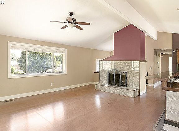 3rd image of 15651 SE Holly Ct