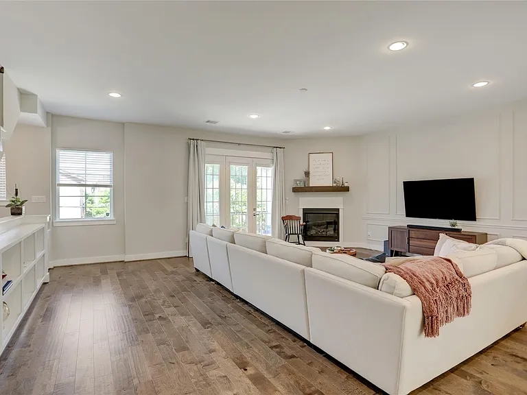 4511 Maxie St — Photo 13