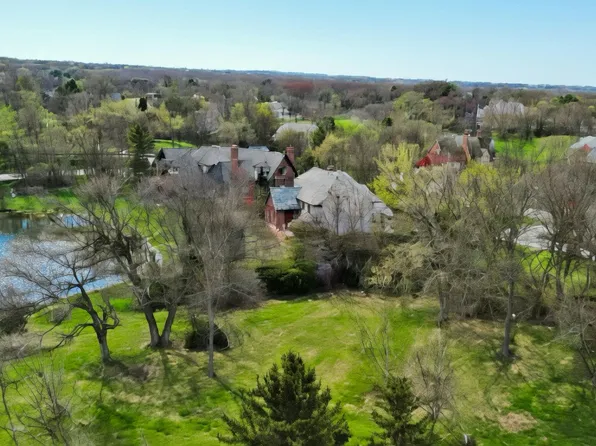 57 Hillburn Ln, North Barrington, IL 60010