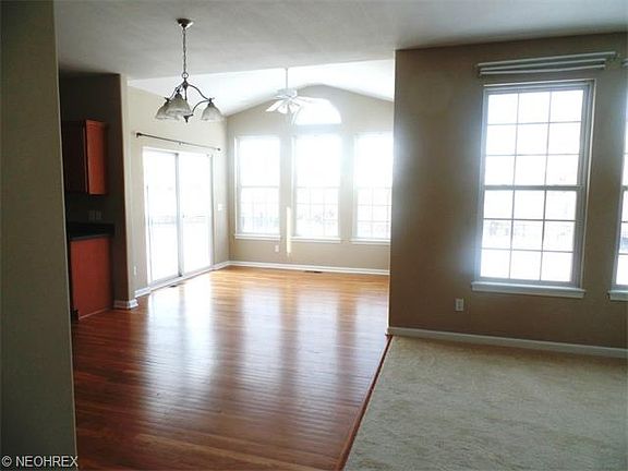 5th image of 27330 Wheaton Pl