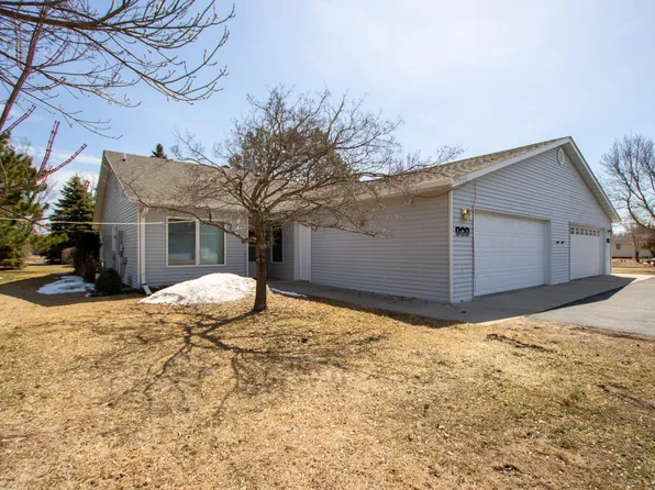 909 Clausen Ave SW, Bemidji, MN 56601