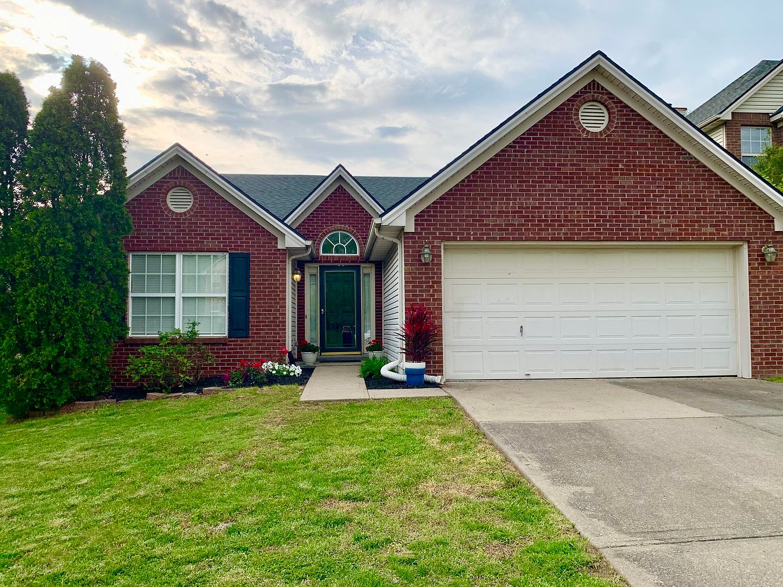 3745 Winthrop Dr, Lexington, KY 40514 Zillow