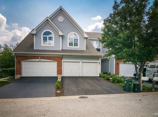 1647 W Ethans Glen Dr, Palatine, IL