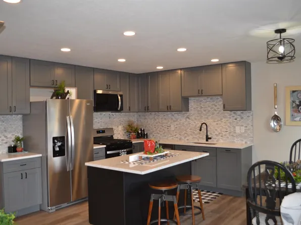 217 E St N, Lyman, WY 82937