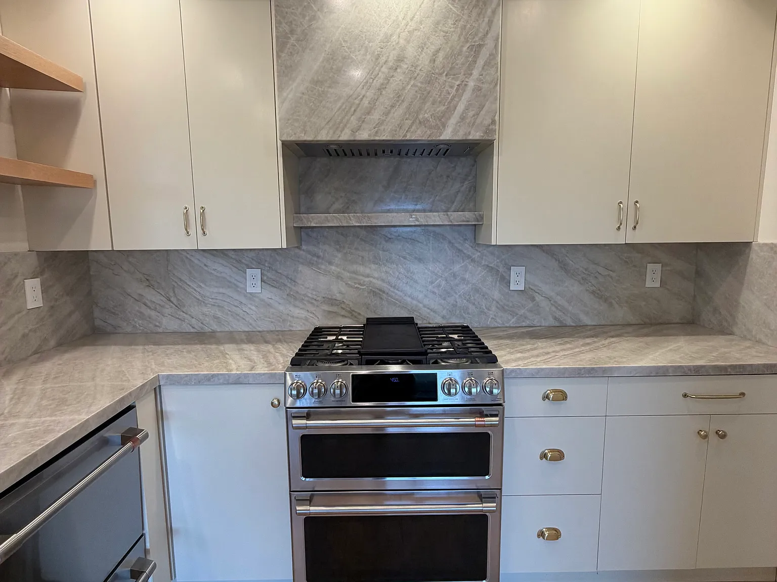 2 bed, 1338 sqft, $4,950 — Photo 2