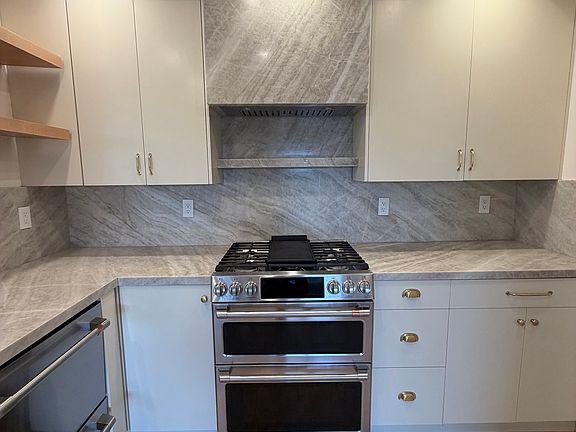 2nd image of 8128 Manitoba St Unit 101