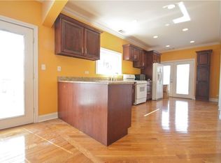 816 N Hermitage Ave APT 2R, Chicago, IL 60622