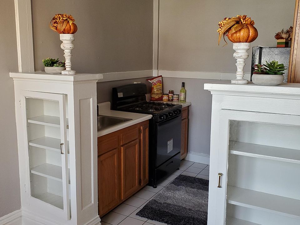 Kitchen with Original Glass Shelves still in place