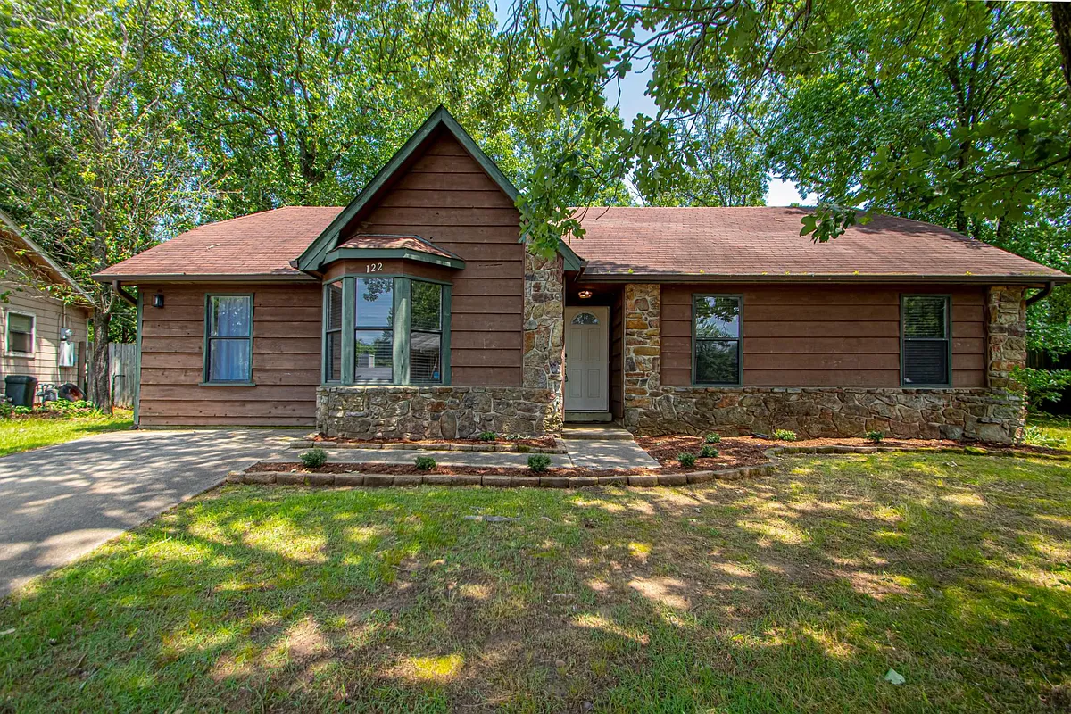 Building Photo - 122 Pecan Valley Dr